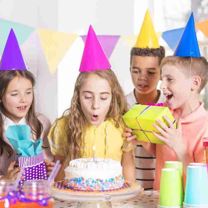 Home shutterstock 750993577